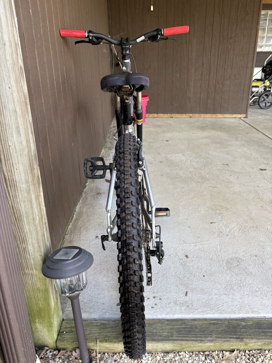Specialized Hardrock Sport Mountain Bike 26in Large Silver V-Brake