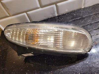 Turn Signal / Parking Light Assembly Front Left Fits Buick LaCrosse Allure