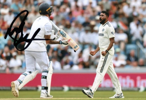 INDIEN CRICKET: MOHAMMED SIRAJ SIGNIERT 6x4 TEST ACTION FOTO + COA