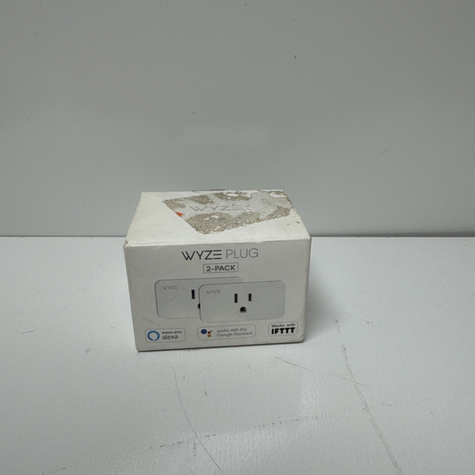 Lot of 19 Lutron, Leviton, Westek, Wyze. Dimmers, Receptacles & Accessories