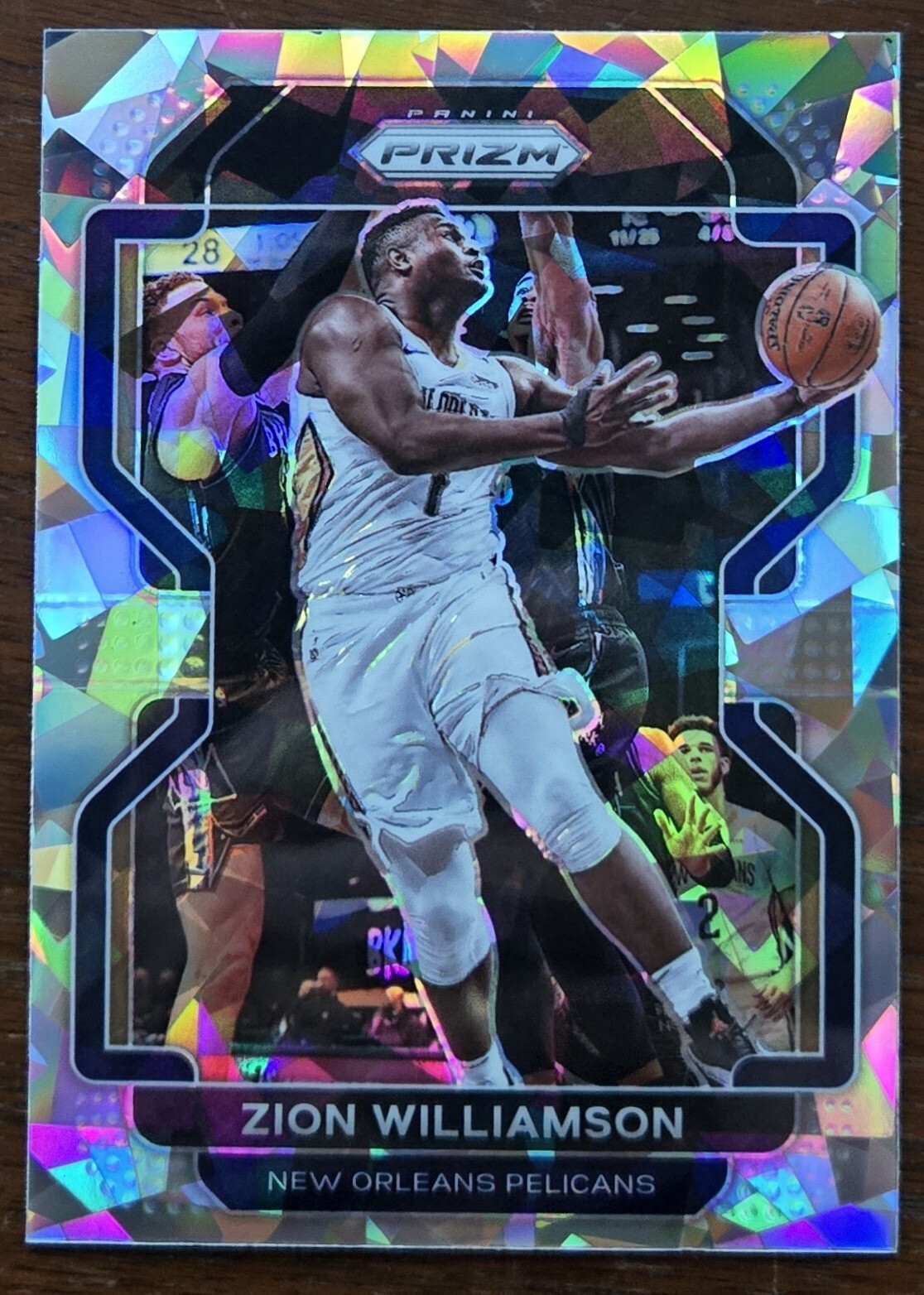 Zion Williamson 2021-22 Panini Prizm Cracked Ice #108 New Orleans Pelicans