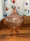 ANCHOR HOCKING MAYFAIR/OPEN ROSE PATTERN, PINK DEPRESSION CANDY DISH WITH LID ￼