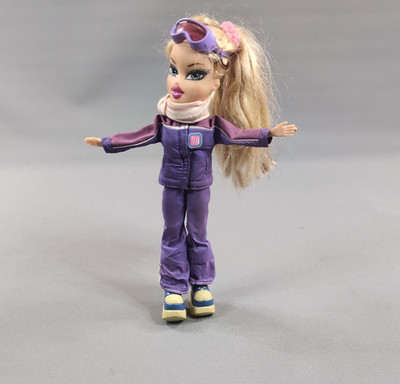 Vintage Bratz Doll Lilee Play Sportz Snowboarding Goggles Snow No Board MGA 2001