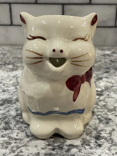 Shawnee Pottery Creamer, Puss N Boots 1940’s, Vintage