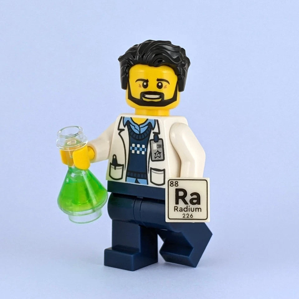 LEGO Nuclear Scientist Guy Minifigure with Glow in the Dark Radium Accessory! - Image 2 of 3