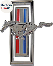 D0ZZ-8213-A 1970 Grille Horse Emblem