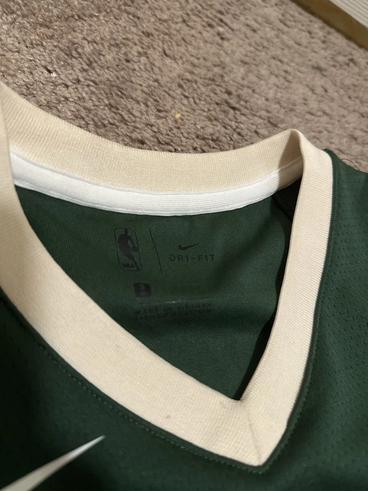 Молодежная футболка Nike Milwaukee Bucks Giannis Antetokounmpo размер Small зеленая NBA - Изображение 3 из 3