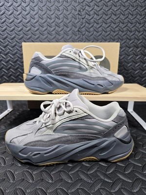 Size 8 - adidas Yeezy Boost 700 V2 Low Tephra