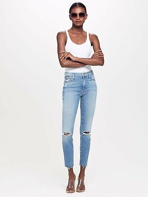 NWT Mother High Waisted Looker Ankle Fray in Thrilling Shots NWT Mother High Waisted Looker Ankle Fray in Thrilling Shots