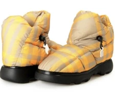 Burberry Check Pillow Boots men's 42/9 US Hunter/Yellow Drawcord Closure