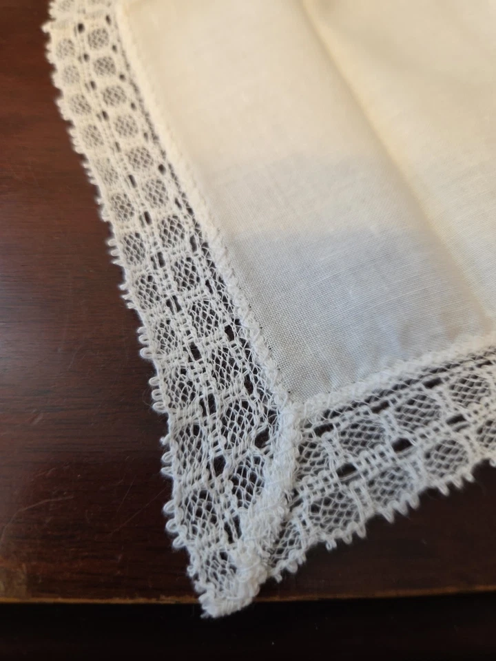 Платок винтажное кружевное украшение  - Изображение 2 из 2