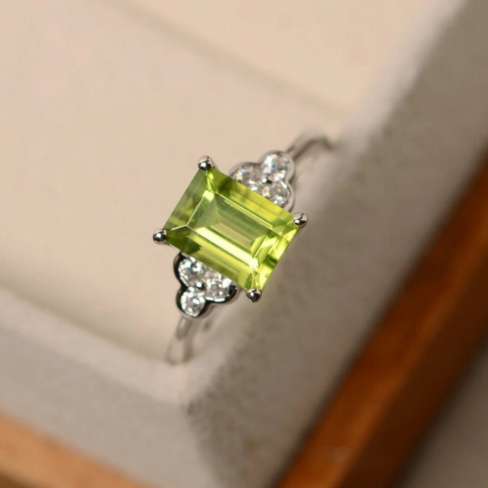 925 Sterling Silver Green Peridot Gemstone Women Dainty Ring Duty Free - Image 4 of 4