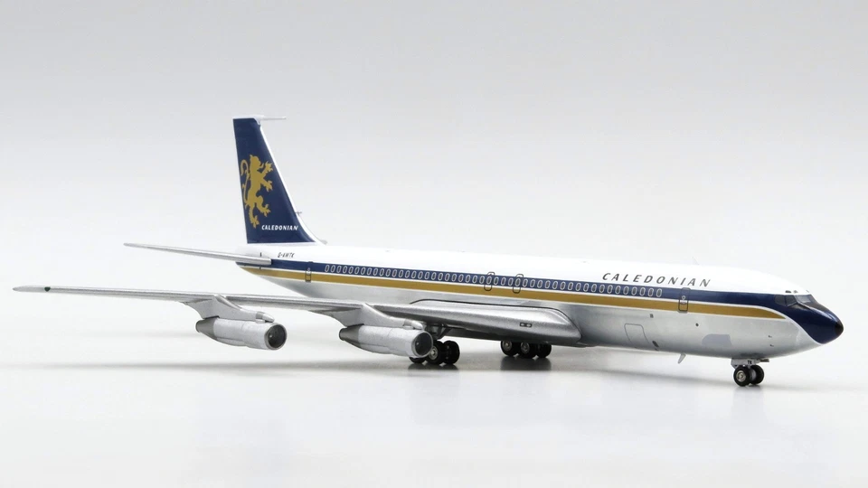 Boeing B707-300 Caledonian Airways G-AWTK volo 1:200 - Immagine 4 di 4