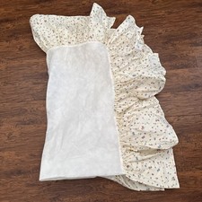 Disney Classic Winnie the Pooh 1999 Creamy White Floral Print Bed Skirt Nursery