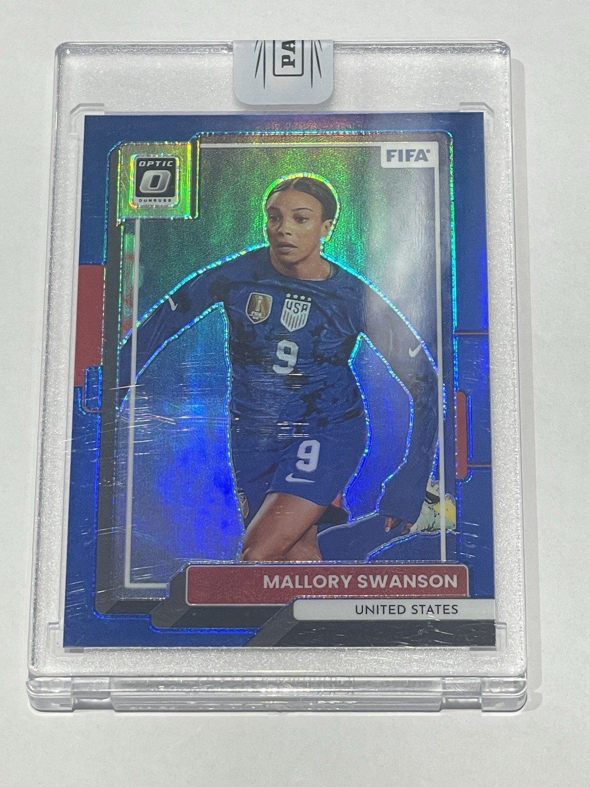 2022-23 Panini Donruss Mallory Swanson Optic Blue Prizm # 27/99 Encased