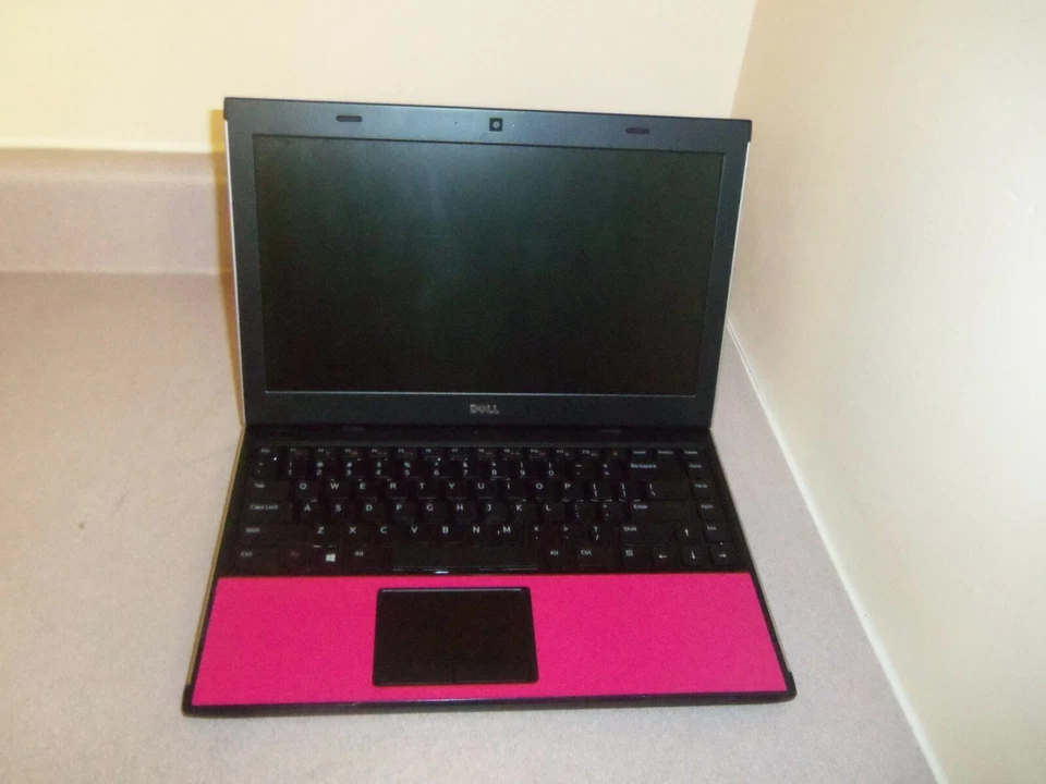 CÁMARA PANTALLA LED SUPER RÁPIDA Y DELGADA ROSA GAMING&HDMI i3 1.5GHz,12G,500G,WIN11 Foto 4 de 4