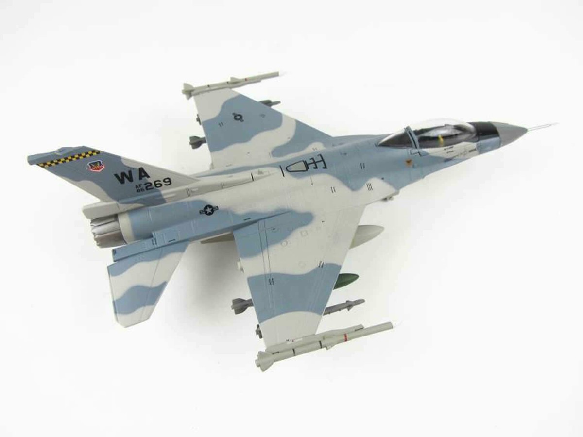 その他 No216 1/72 F-16 Fighting Falcon Amazon.com: Hasegawa 1:72 Scale F-16C Fighting Falcon Model