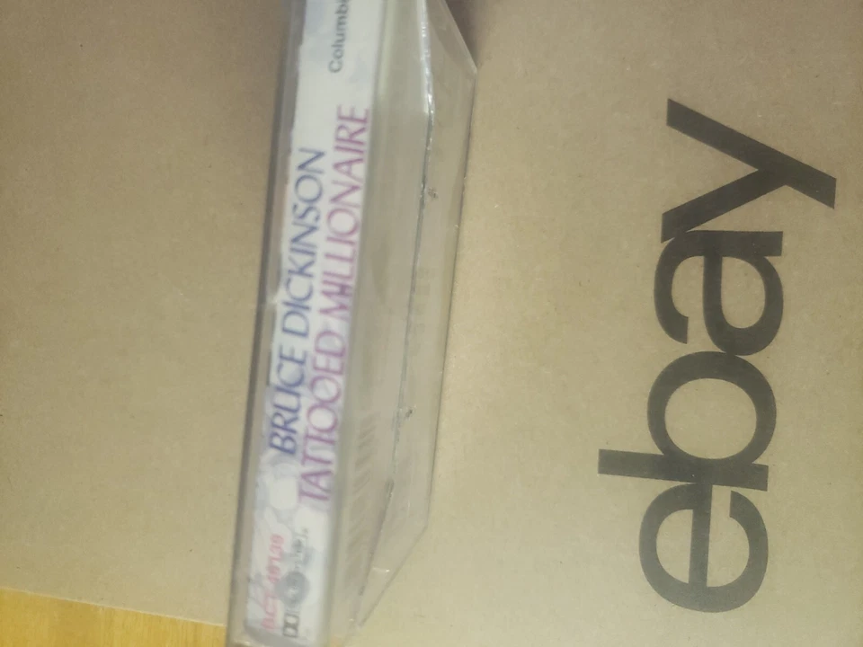 CASSETTE MILLONARIO TATUADO BRUCE DICKINSON Foto 2 de 3