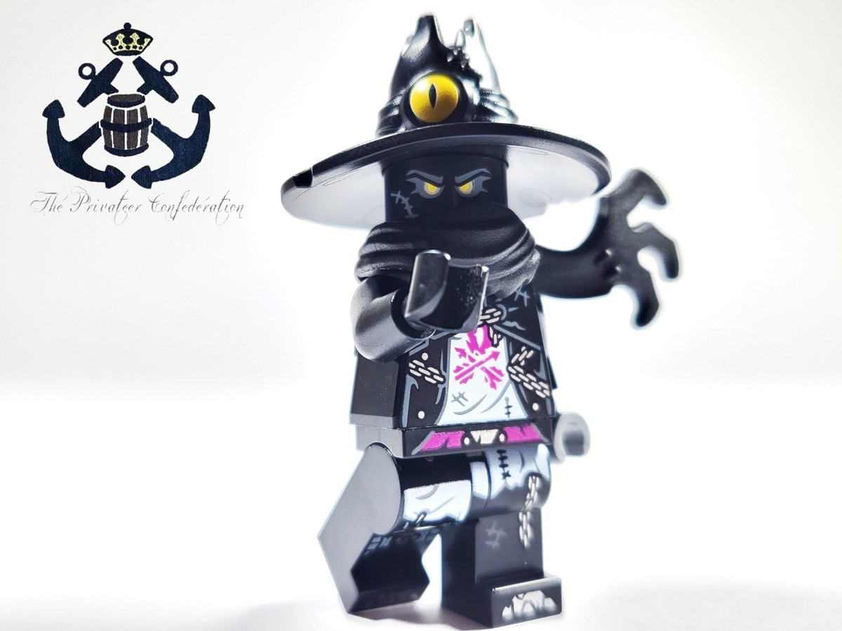LEGO DREAMZzz Minifigure Night Hunter + Scarf & Eye Hat drm007