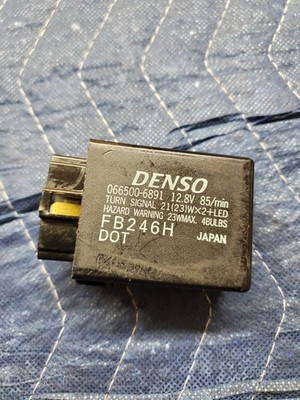 Yamaha Bolt Xvs950b Oem Turn Signal Flasher Relay 