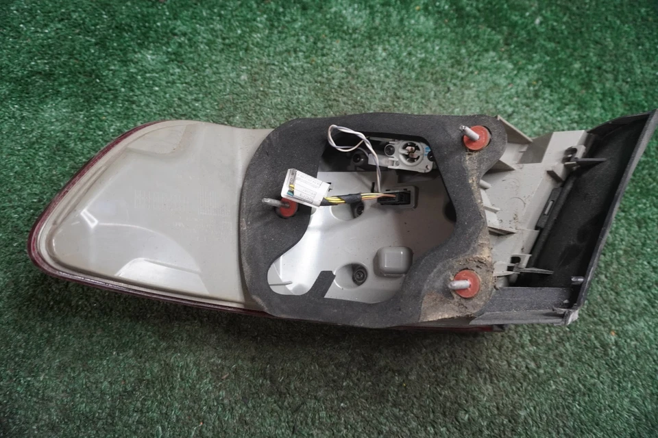 BMW 335i 2011 2012 2013 lado del conductor izquierdo luz trasera izquierda OEM 7252094 Foto 2 de 4