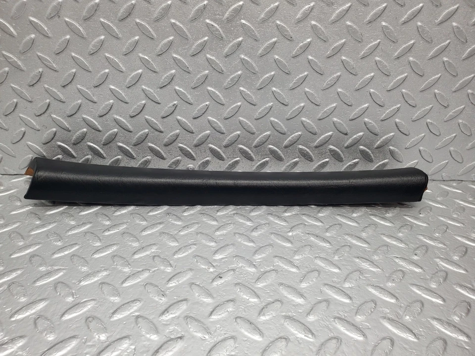 ⚙46345⚙ Mercedes-Benz C123 280CE Coupe A Pillar Cover Right Side Black - Image 4 of 4