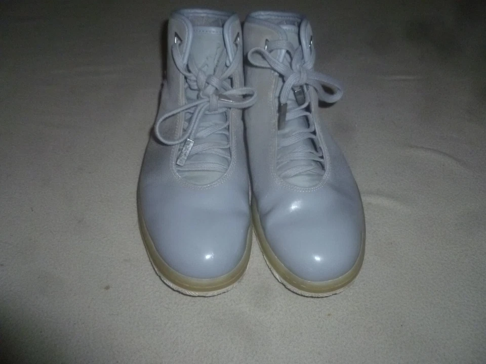 ZAPATOS DE BALONCESTO NIKE AIR JORDAN INSTIGATOR 705076-004 PARA HOMBRE TALLA 9 GRIS LOBO Foto 2 de 4