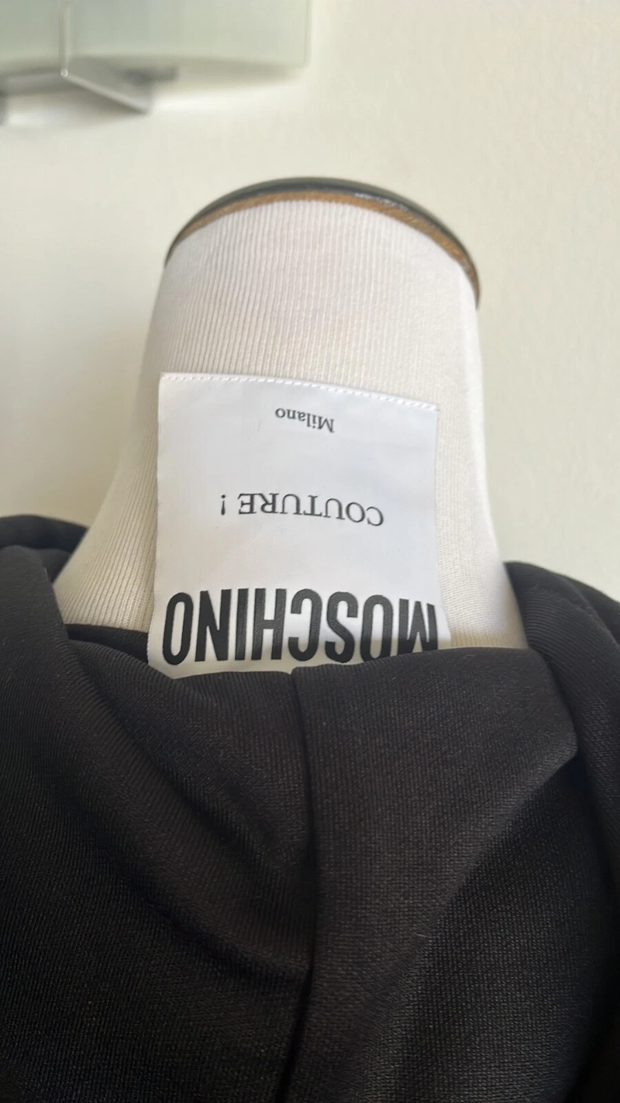 FELPA CON CAPPUCCIO MOSCHINO COUTURE NERA IMBRACATURA A SPALLA FREDDA TAGLIA: IT50 US12