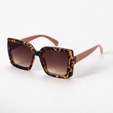 Brown Oversized Retro Frame With Textured Diagonal Patterned Arms