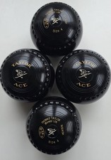 Thomas Taylor Ace Lawn Bowls/Size 4/Set Of 4/Black+Carry Bag.