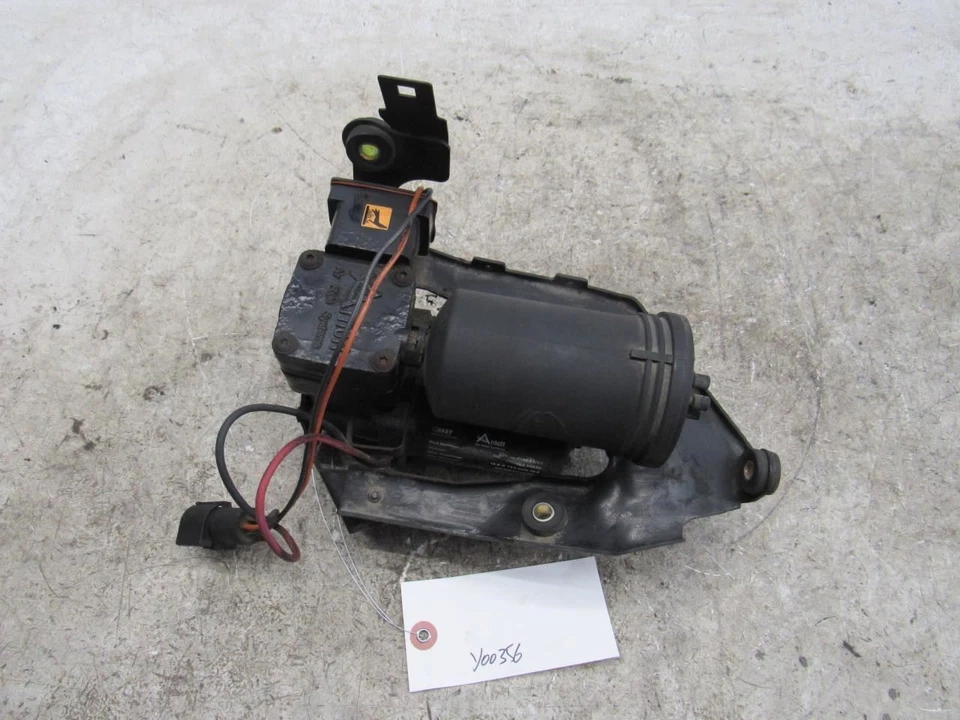 2002 Lincoln Navigator air ride suspension compressor pump assembly OEM 1 port Foto 2 de 4