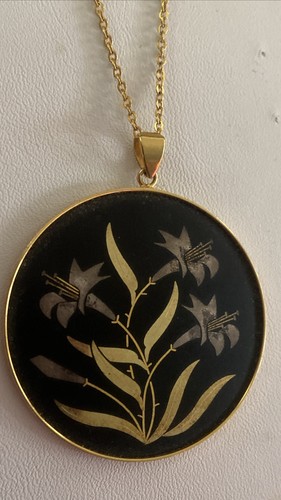 VTG AMITA DAMASCENE Pendant 2 Sided Gold Tone Japanese  Floral Pendant 24"