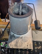 LEE LEAD MELT POT / FURNACE
