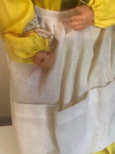 Seltene Vintage Näherin Puppe Kunststoff Gesicht Gesäß Nadelkissen zu süß Handarbeit - Bild 6 von 7