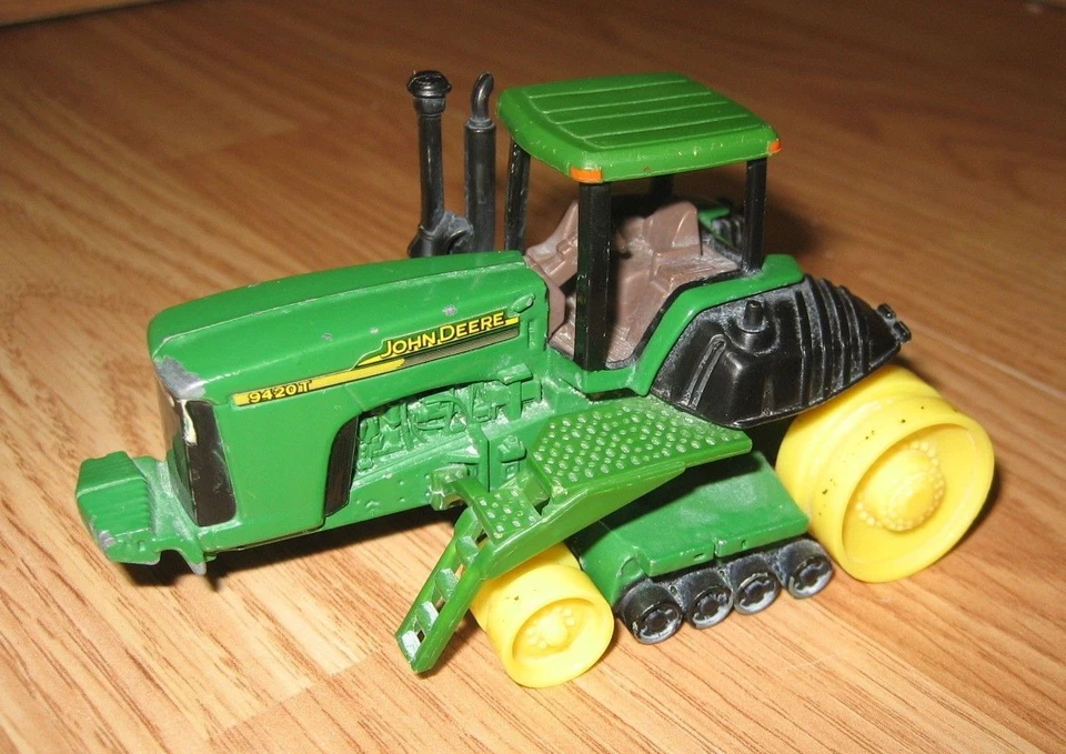 4 Piece ERTL John Deere Toy Tractors Set (4710, 6220, 3096Q00, & 9420T) **READ** - Image 3 of 4