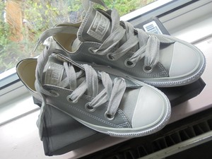 silver converse size 4