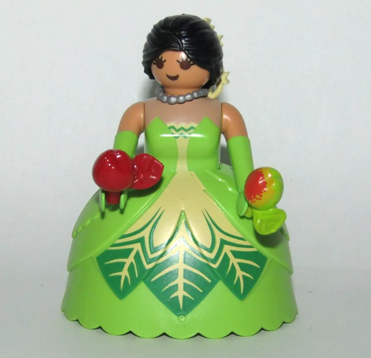 Playmobil Beautiful Princess w/ green dress & 2 apples - discontinued Figure