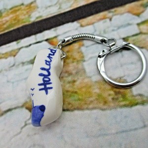 mini croc shoe keychain