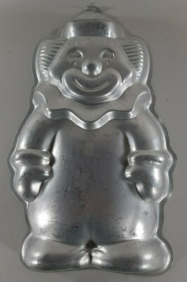 Clown Cake Pan circa 1986 2105-9401 by Wilton