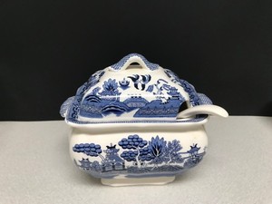 Blue Willow Deep Soup Tureen with Lid and Ladle,Beautiful 1924 Japan