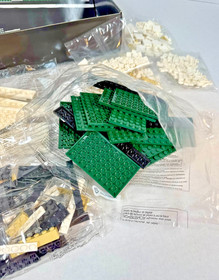 LEGO (21009) Architecture: Farnsworth House - New Retired Building - Fast Ship!