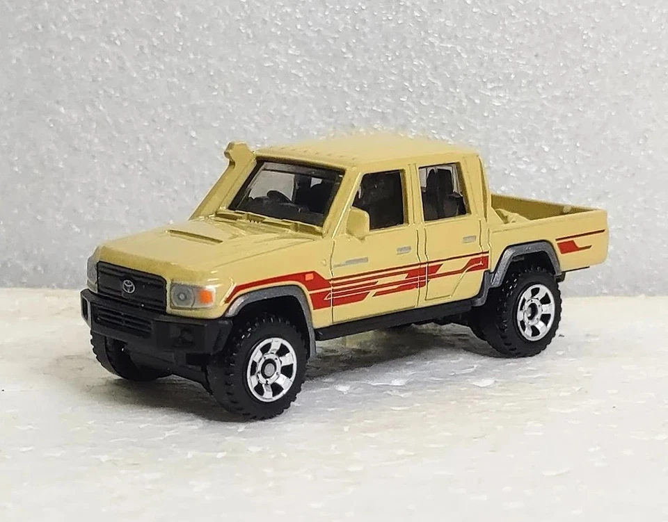 Matchbox - '17 Toyota Land Cruiser 78 - 109/125 - MBX Rescue 2025 - JBR11 - Image 2 of 3