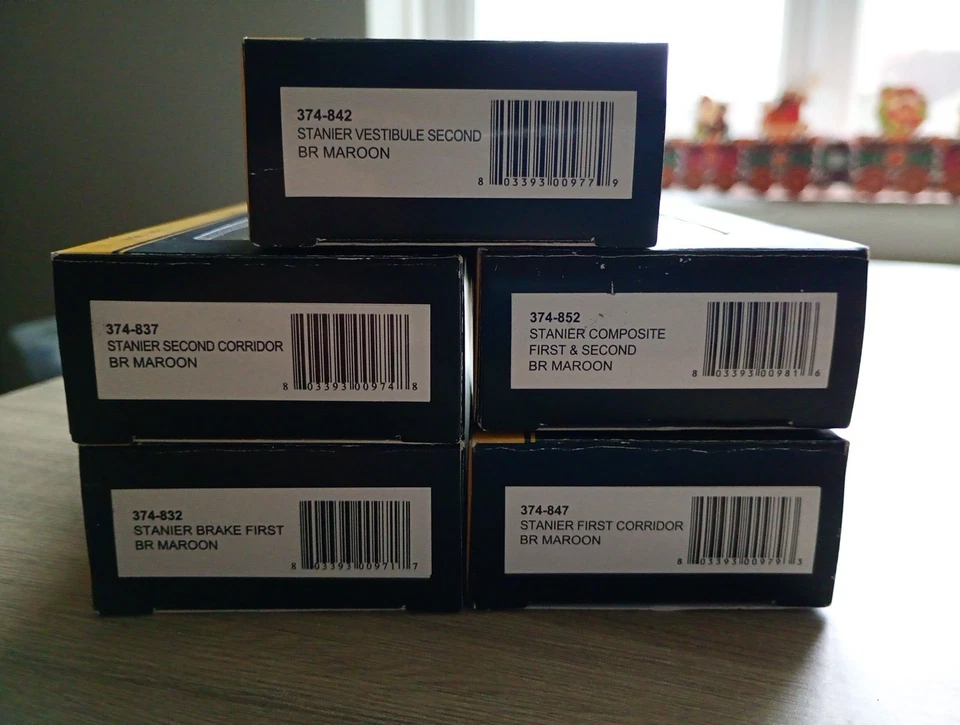 Rake Of 5 Graham Farish N Gauge Stanier BR Maroon Coaches New In Boxes - Image 2 of 2