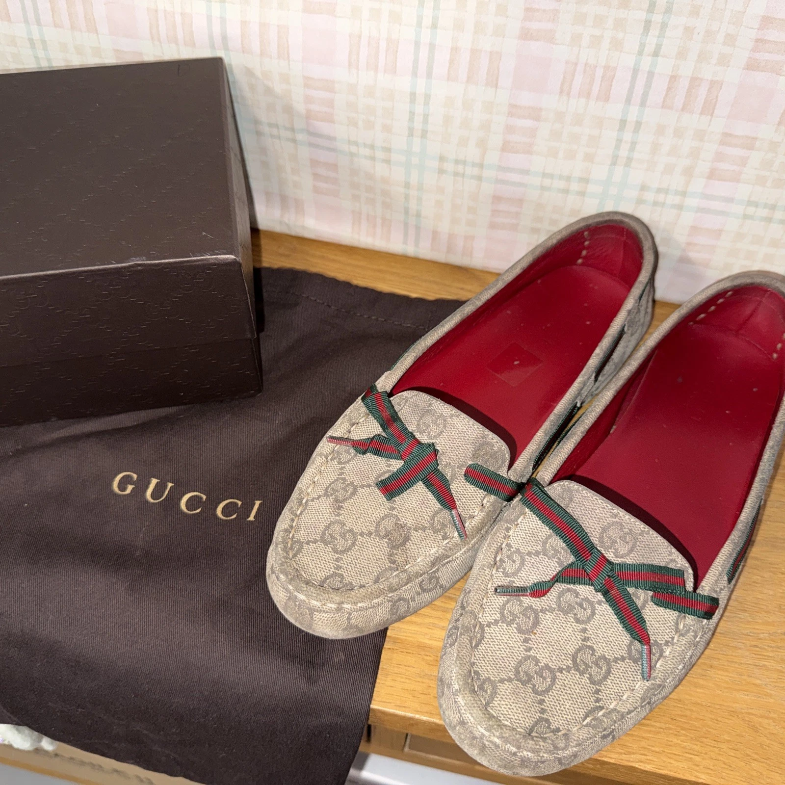 Authentic Gucci Logo Women's Loafers / Size:38 / Box and Dustbag 39 6 Read