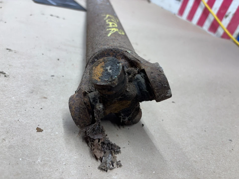 Chevrolet GMC 1969 70 71 1972 K5 JIMMY BLAZER EJE DE TRANSMISIÓN TRASERO LÍNEA O Foto 2 de 4