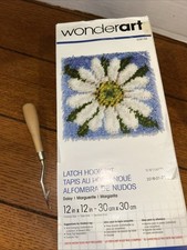New Caron WonderArt Latch Hook Kit Daisy Flower Size 12  x 12  426155 Yarn Craft