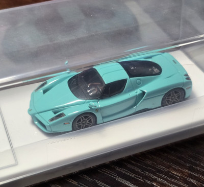 DMH 1:64 Scale Ferrari Enzo Light Green 1/299 Diecast Resin Car Collection