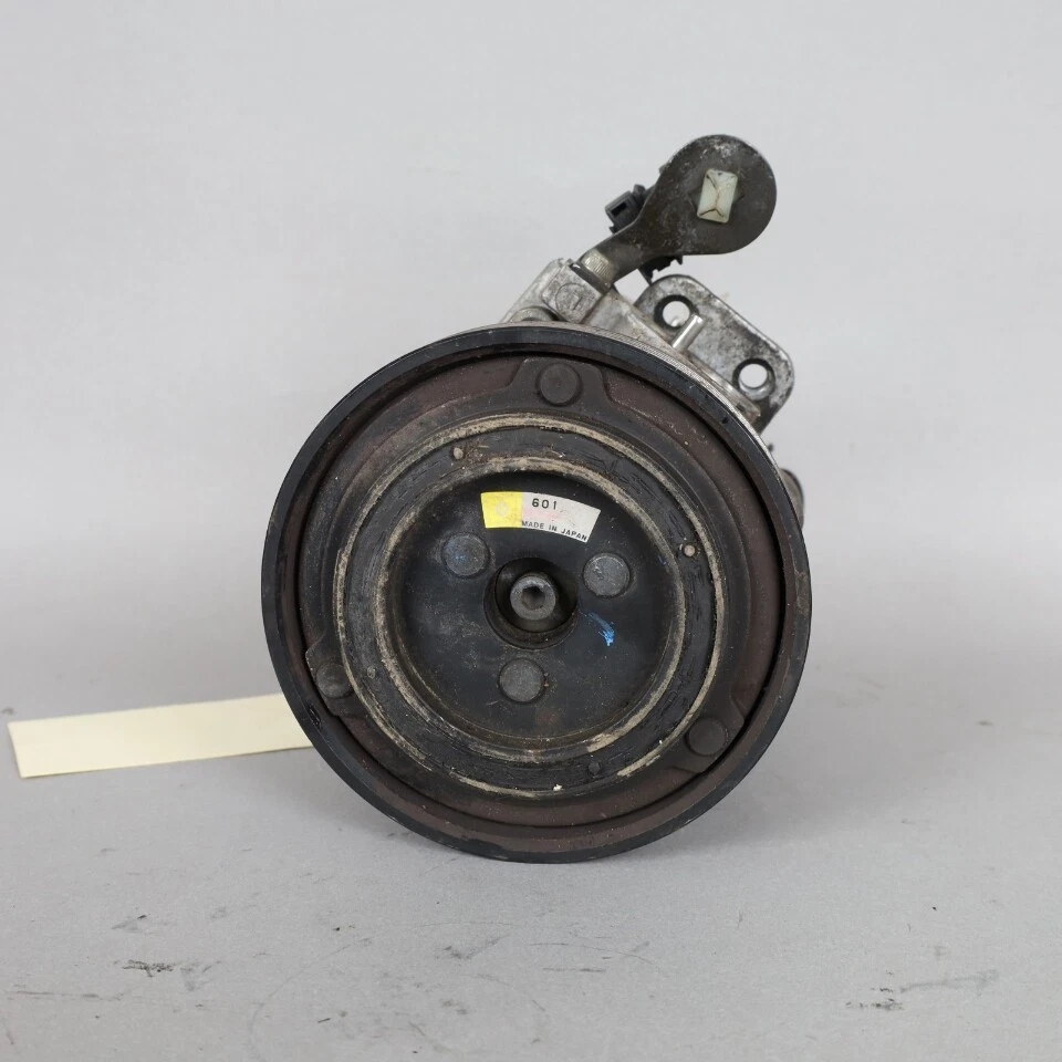 1996-1998 BMW 318i Z3 1.9 A/C Compressor 64528385714 OEM Used Foto 3 de 4