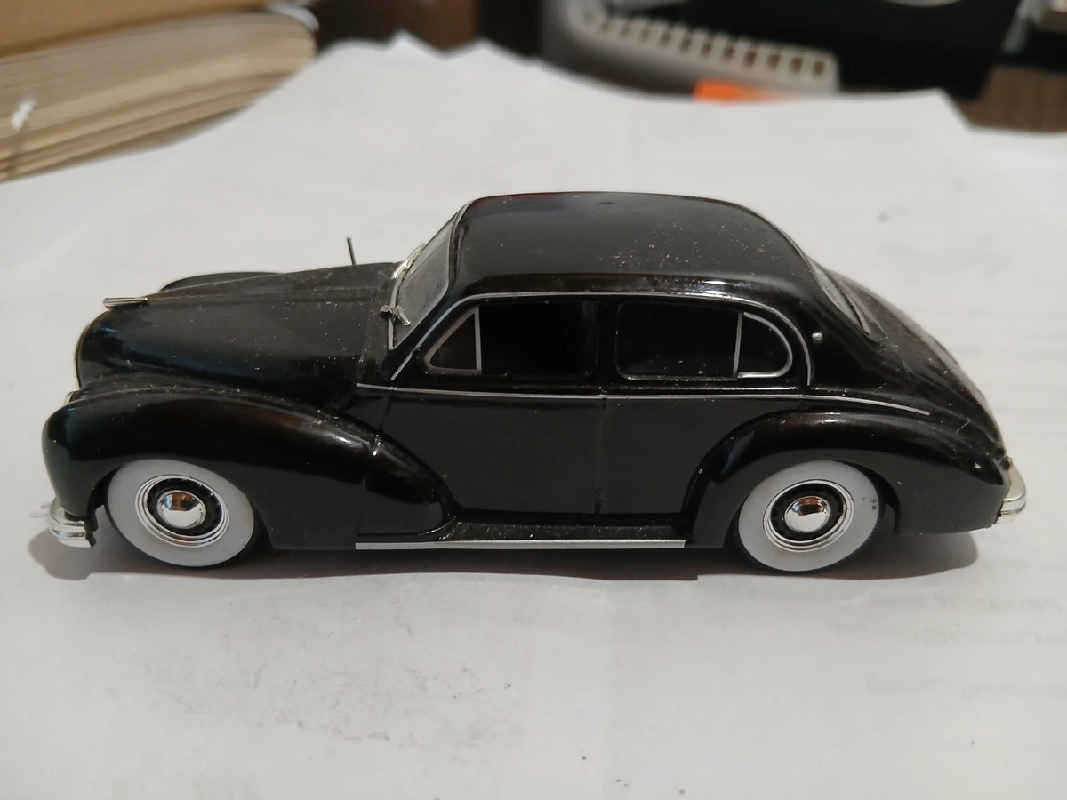 Kit à Monter CCC 1/43 - Hotchkiss Anjou Berline 1952 - Complet