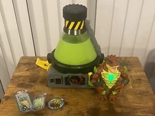 Beast Lab Creator With Action Figure TESTED Lights/Sounds Very Nice Cond. T Rex